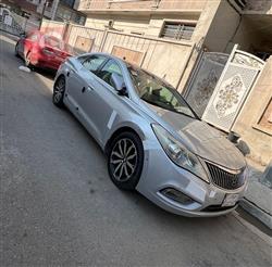 هيونداي أزيرا